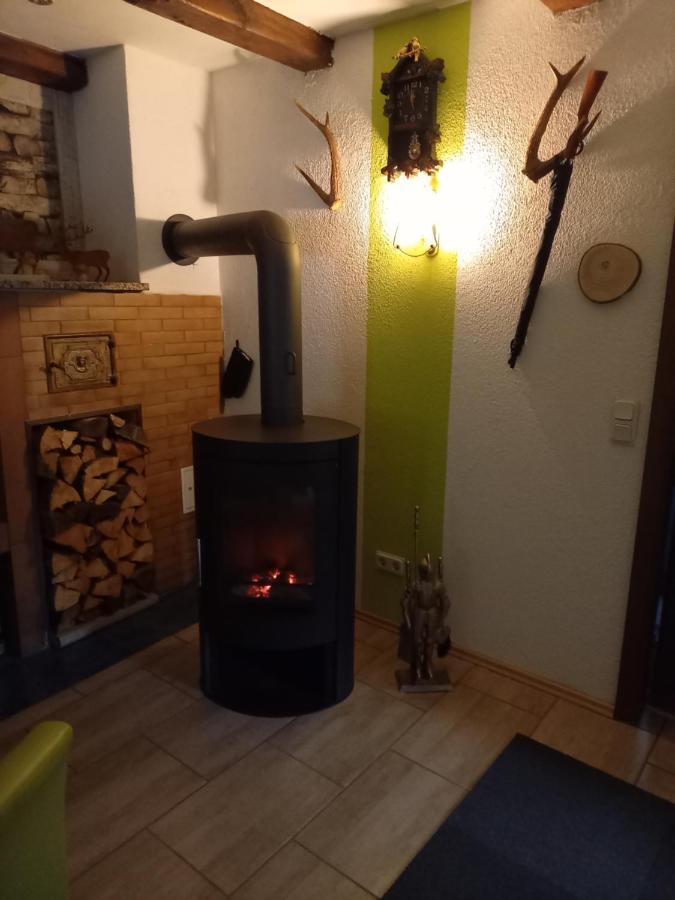 Monteur- Und Ferienwohnung Waldrauschen Fehrenbach Exterior photo