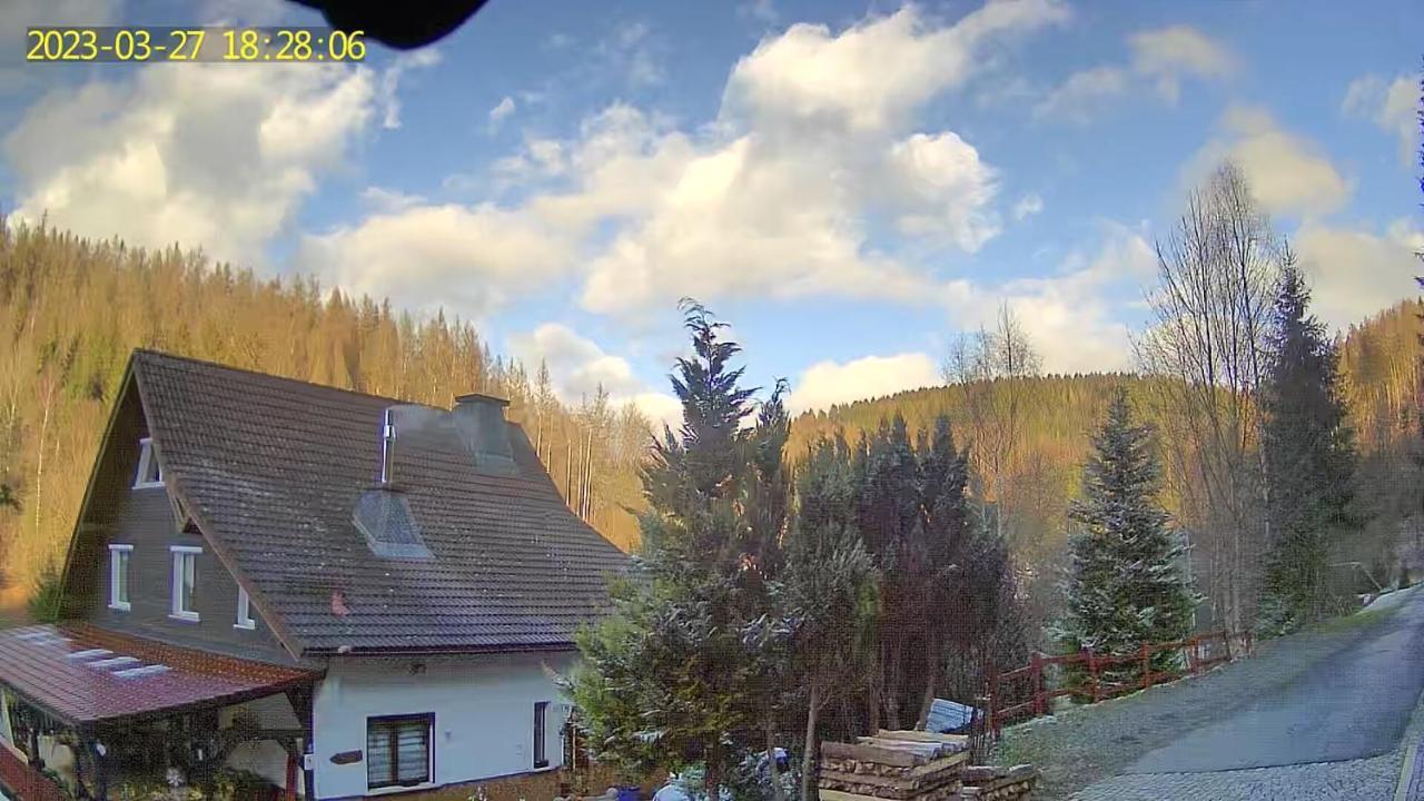 Monteur- Und Ferienwohnung Waldrauschen Fehrenbach Exterior photo